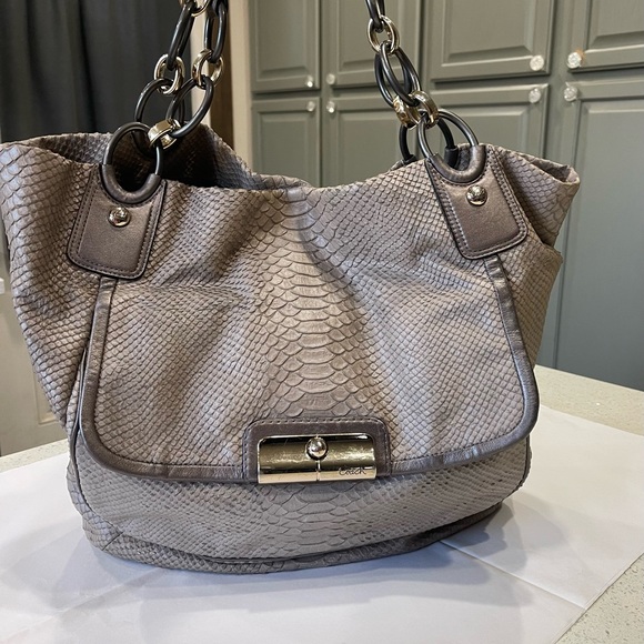 Coach Snakeskin Embossed Shoulder Bag GUC - Picture 7 of 12